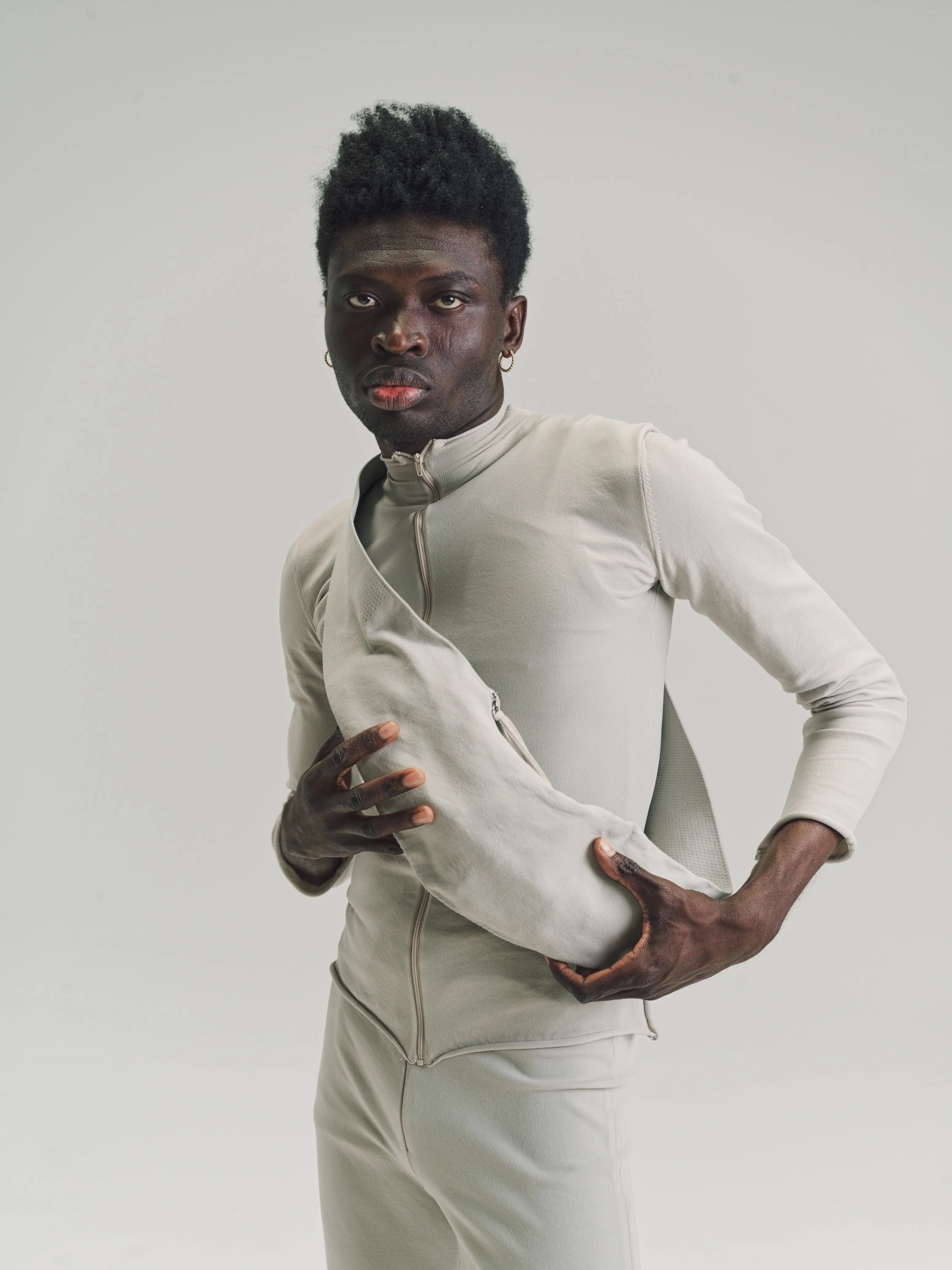 Beige Nylon No.151 Knitted Zipper Jacket