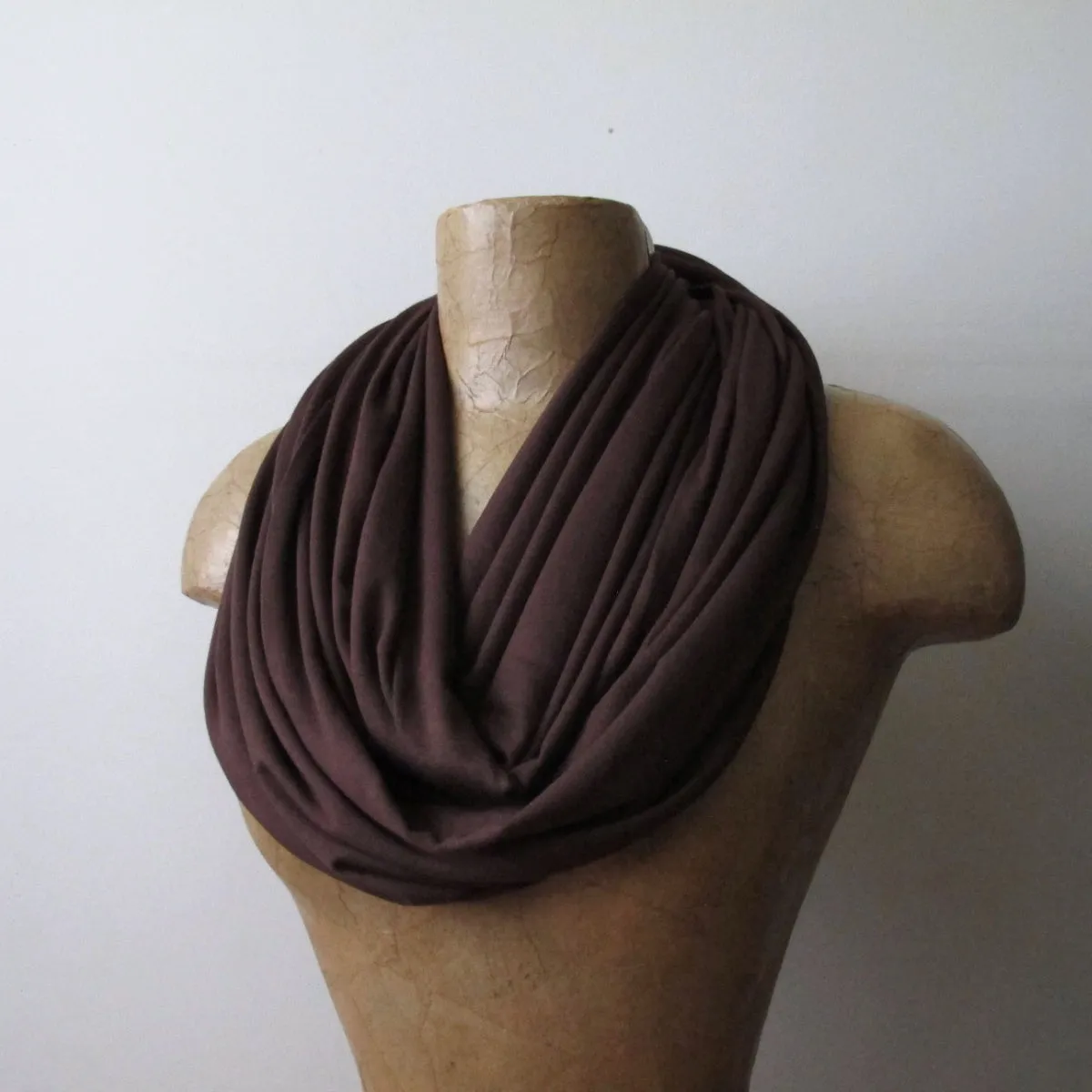 CLASSIC BROWN Infinity Scarf