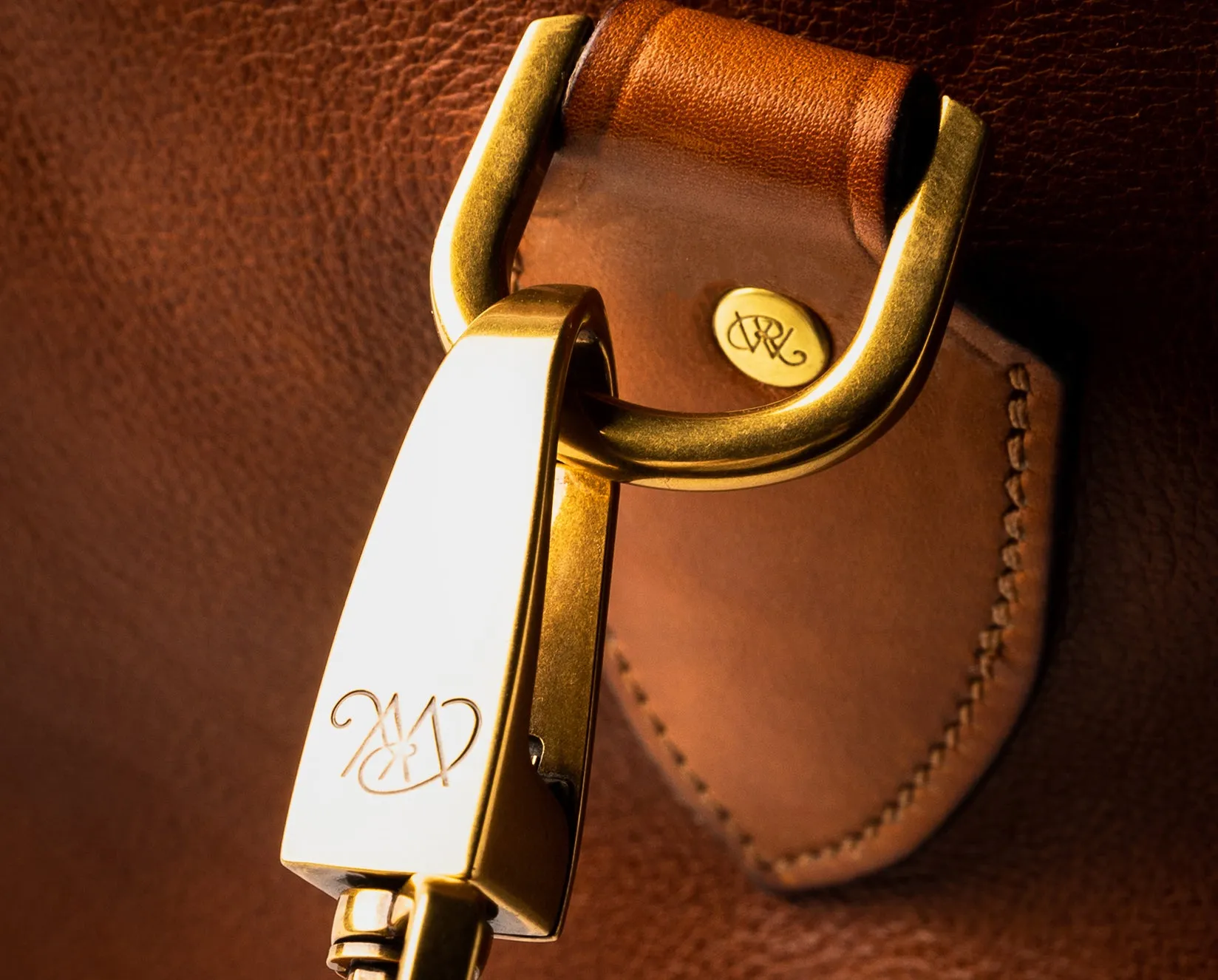 Medium Sutherland Bag in Mid Tan