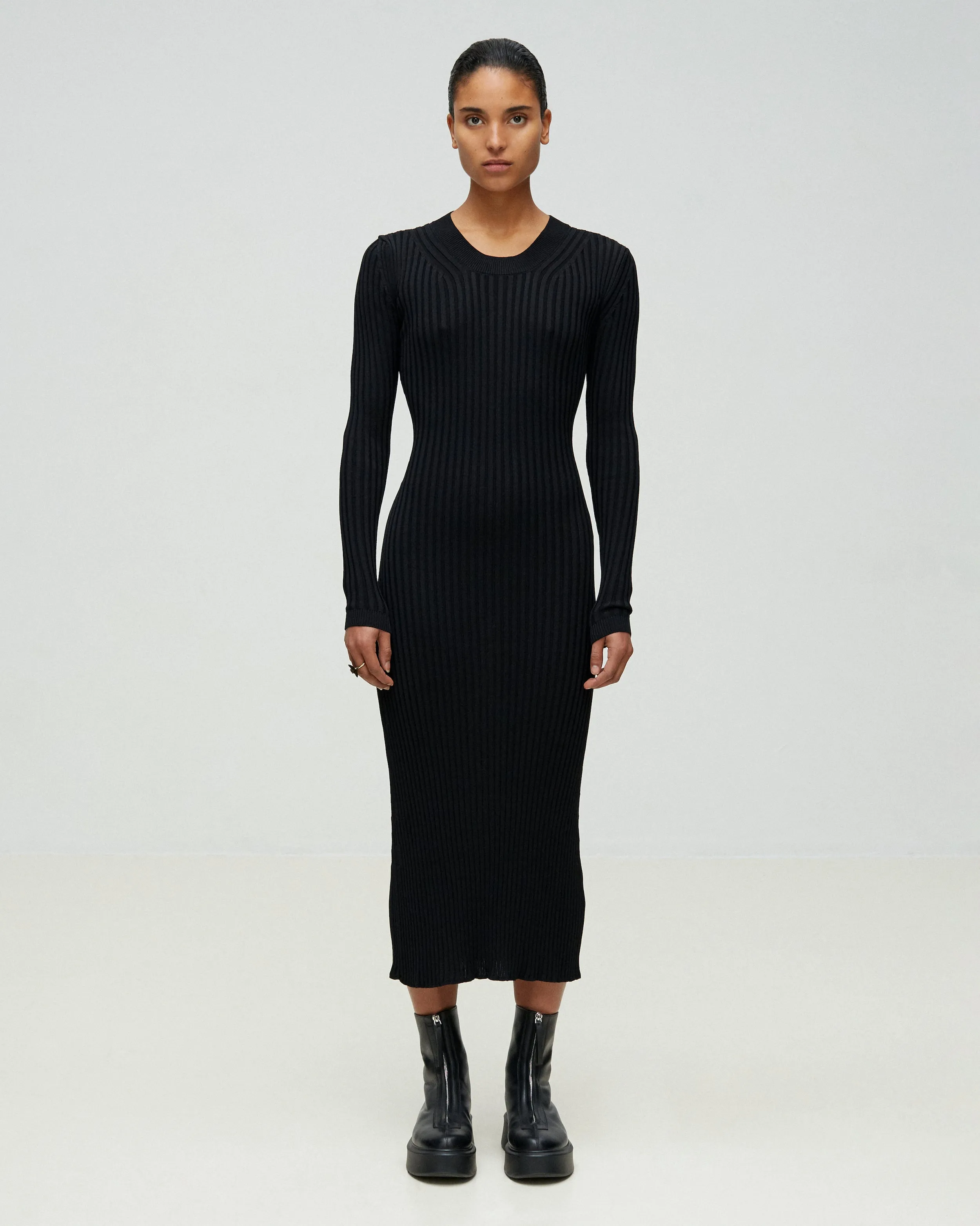 RIB KNIT DRESS WITH OPEN TWISTED BACK