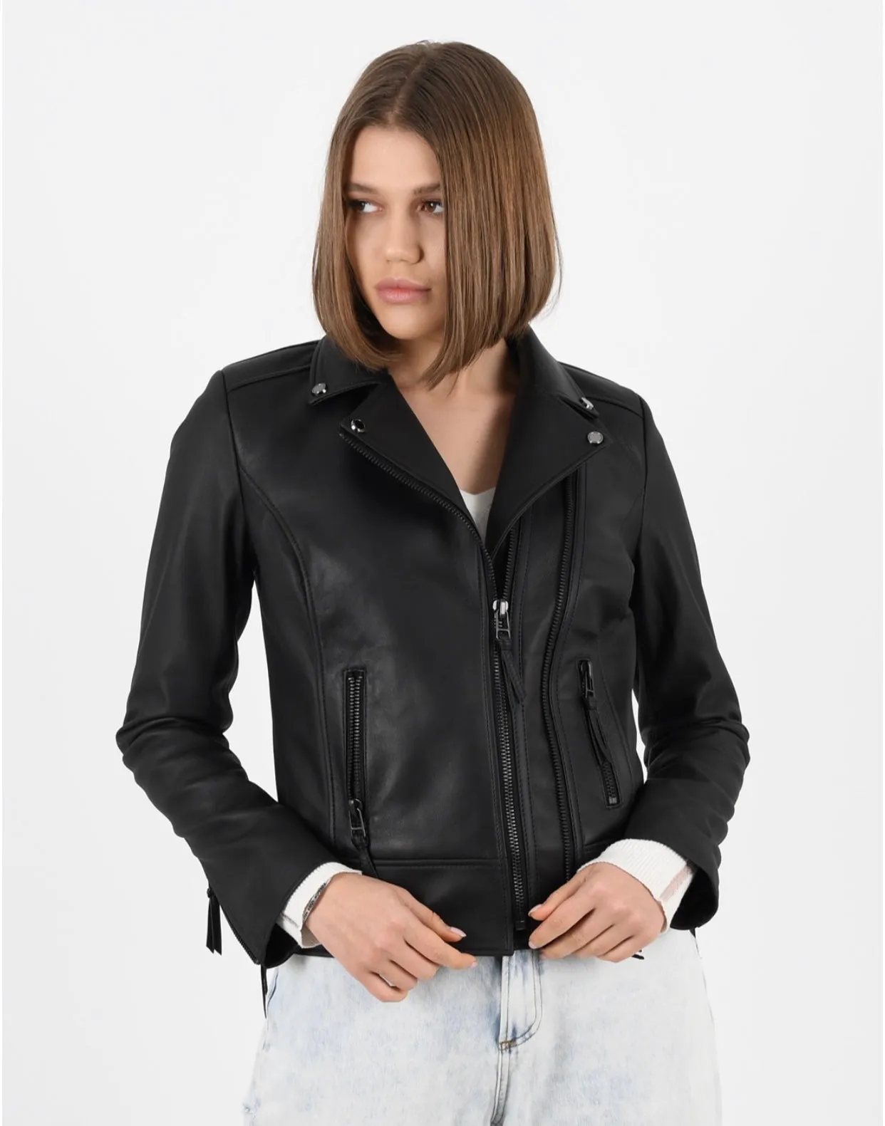 WOMEN’S BLACK CLASSIC BIKER LEATHER JACKET
